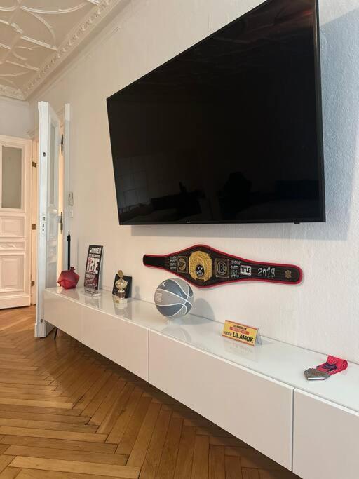 Grosses Apartment Am Kudamm เบอร์ลิน ภายนอก รูปภาพ