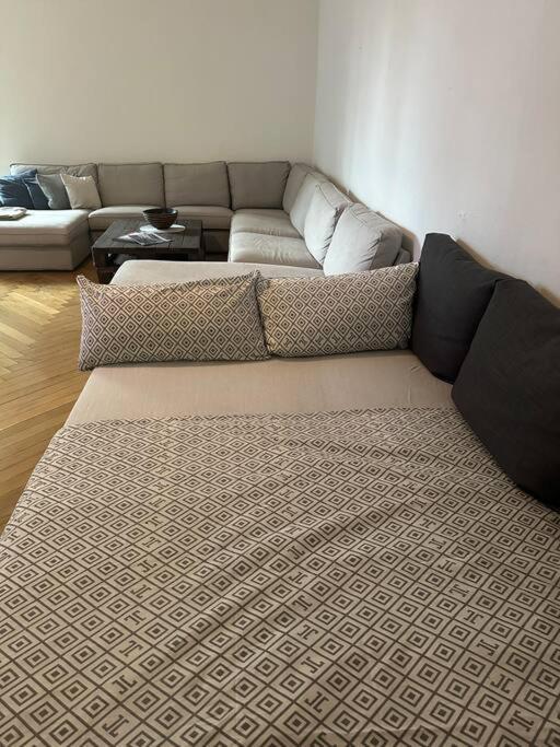 Grosses Apartment Am Kudamm เบอร์ลิน ภายนอก รูปภาพ